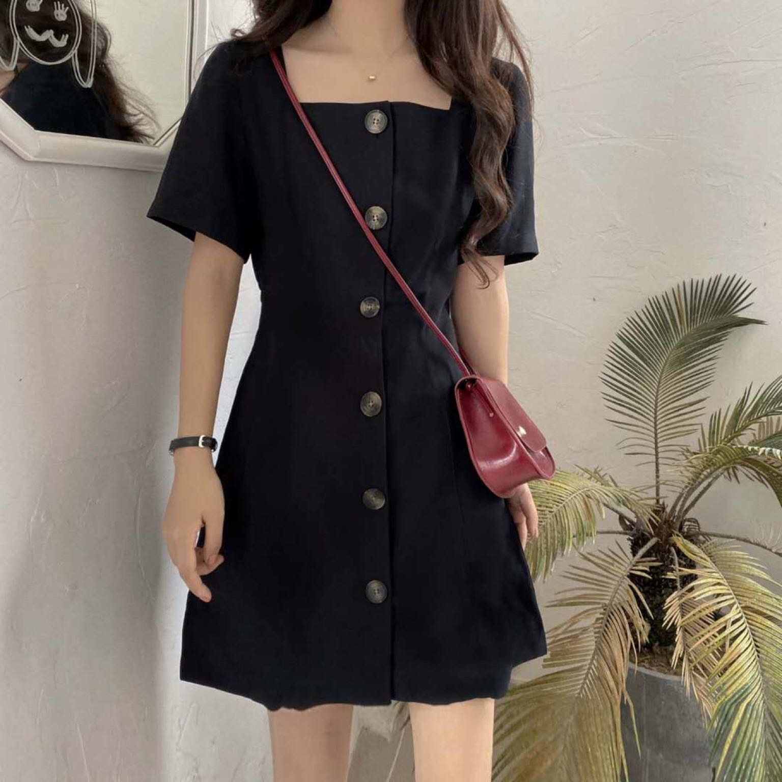 New Korean style slim waist square neck short sleeve small black dress