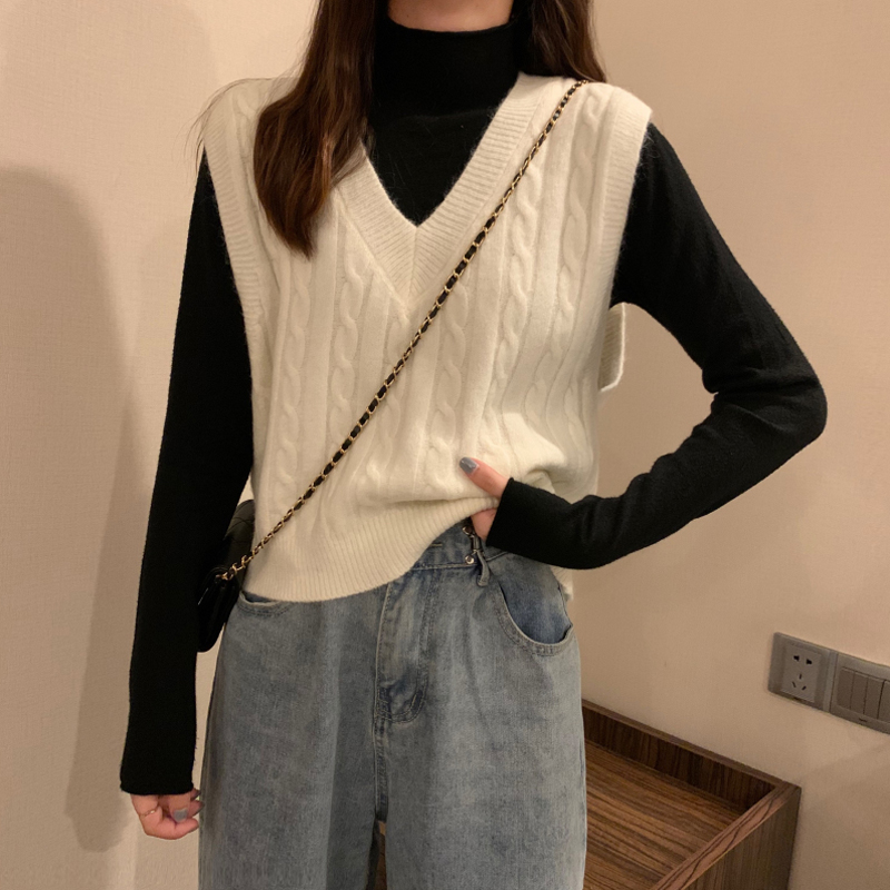 Vintage Port flavor V-neck twist knitted vest women's clothing autumn 2020 new loose outer wear thin sweater coat