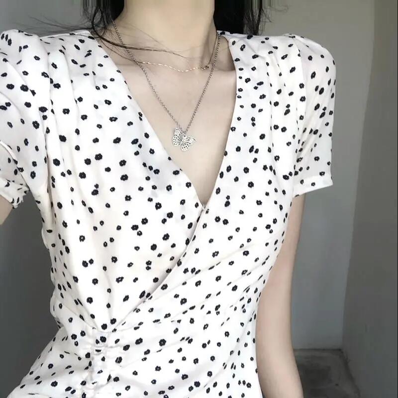 Cute and sweet floral dress with irregular drawstring design: V-neck short sleeve new dress for early spring