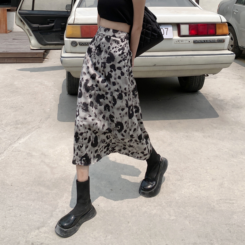 Real price Leopard Print Skirt women's summer 2021 new French temperament high waist slim medium length A-line skirt