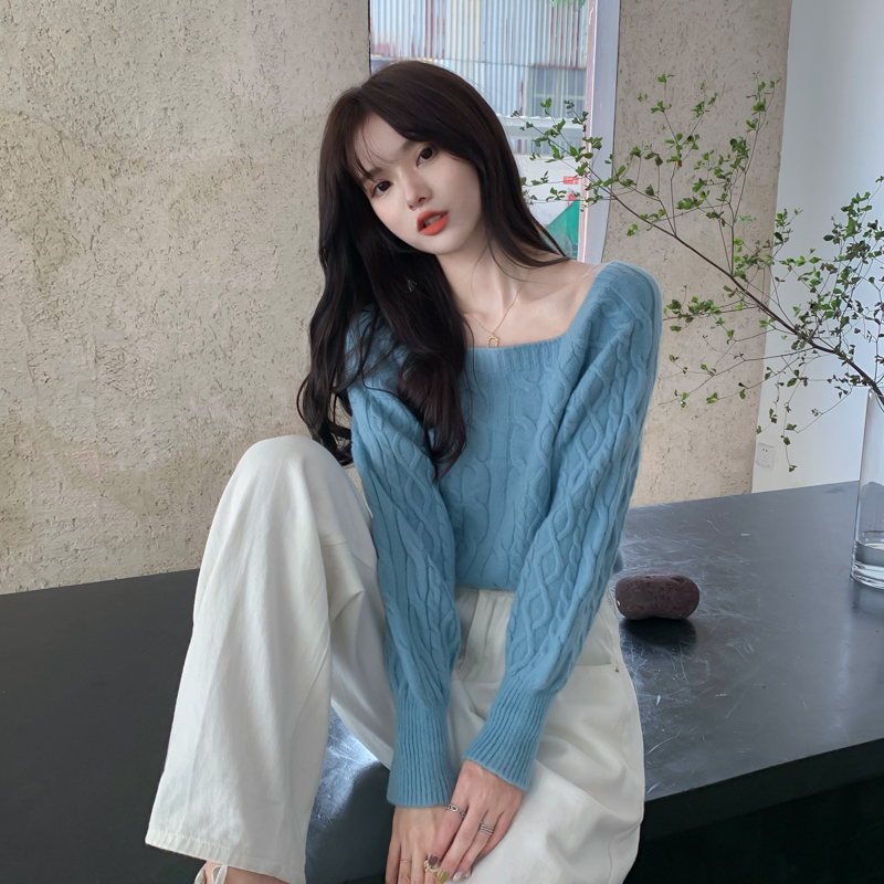 Real shooting real price autumn new design sense retro square neck loose Pullover twist short long sleeve sweater