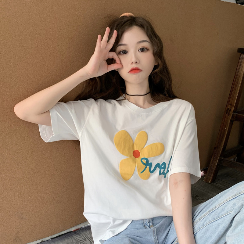 Summer Korean loose and lovely age reducing Little Daisy letter printed white short sleeve T-shirt