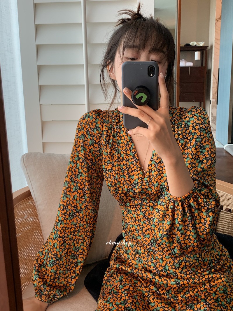 Citrus style retro dress 2021 early autumn new romantic style niche fashion V-neck high waist slim dress