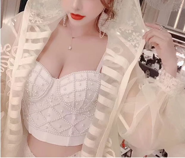 Net red with thin sexy nightclub with chest wrapping machine white pearl suspender vest for women
