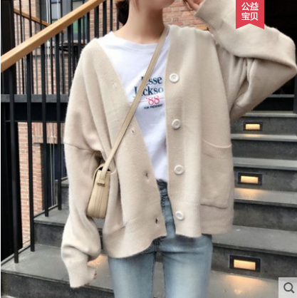 Autumn and winter girl's warm sweater loose and lazy middle and long student's T-shirt V-neck cardigan coat