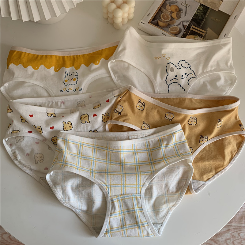Real shot real price Korean version yellow girl sweet love cute rabbit Japanese pure cotton middle waist student briefs 5