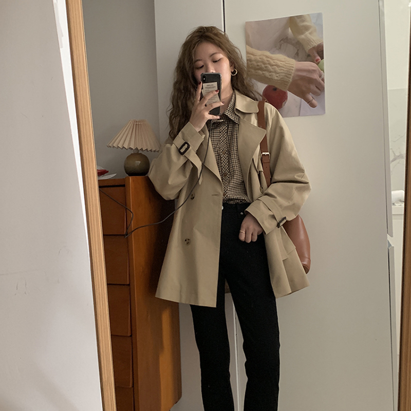 Early spring and autumn of 2021 new windbreaker coat women's coat short small British temperament is popular this year