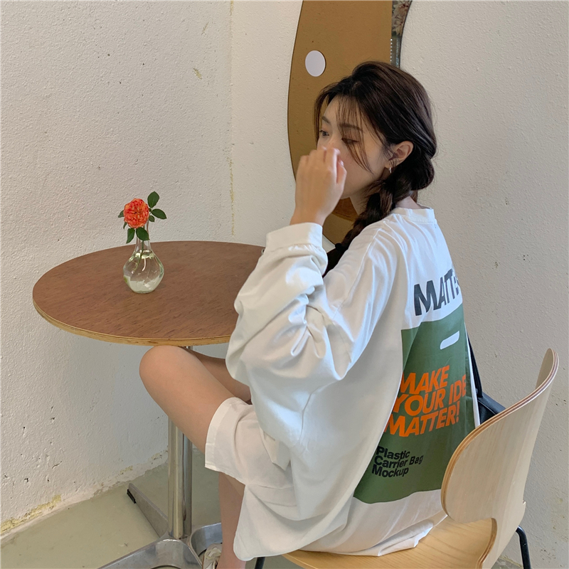 Real shooting of autumn 2021 new long sleeve T-shirt women's back letter printing loose thin top Abstract thin