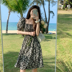 Short sleeve dress with open shoulder and clavicle for slim women