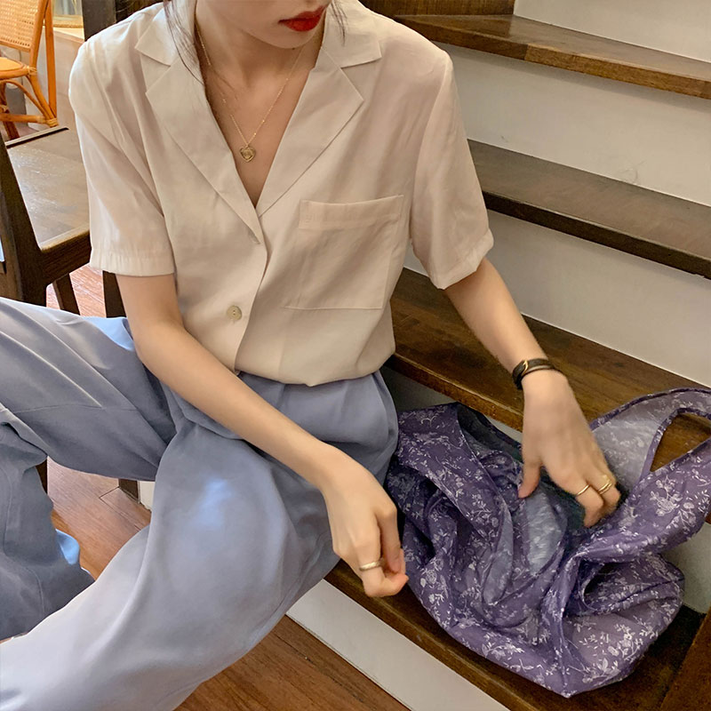 Photo 2020 Korean chic simple V-neck short sleeve single breasted shirt women's loose Lapel solid color top
