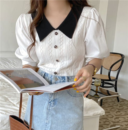 Real shooting real price Lapel hollowed out sweater color matching short sleeve versatile temperament ins contrast color bottomed sweater top