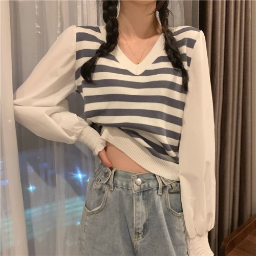Minority design sense of foreign style V-neck contrast color long sleeve Knitted Top Women's autumn French short lazy striped shirt