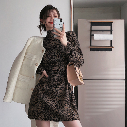 Real price 2021 autumn French corduroy long sleeve leopard print dress women