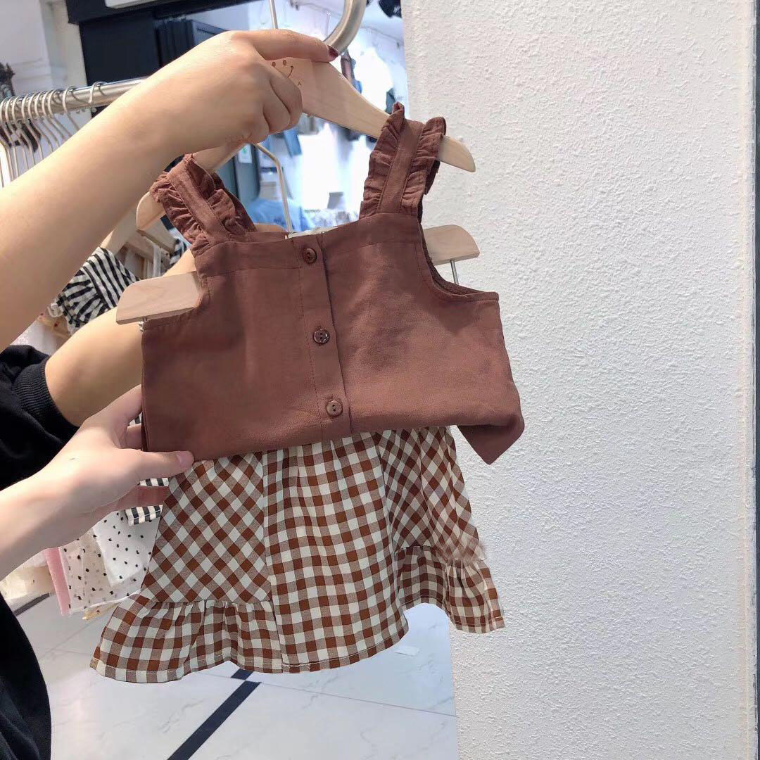Girls' lovely suit summer new girl's two piece suspender Vest + skirt fashionable