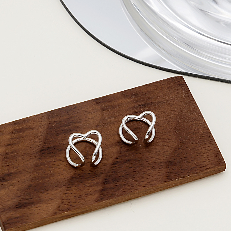 Real shooting simple and small love ear bone clip no ear hole female ins cool wind personalized ear clip ear jewelry