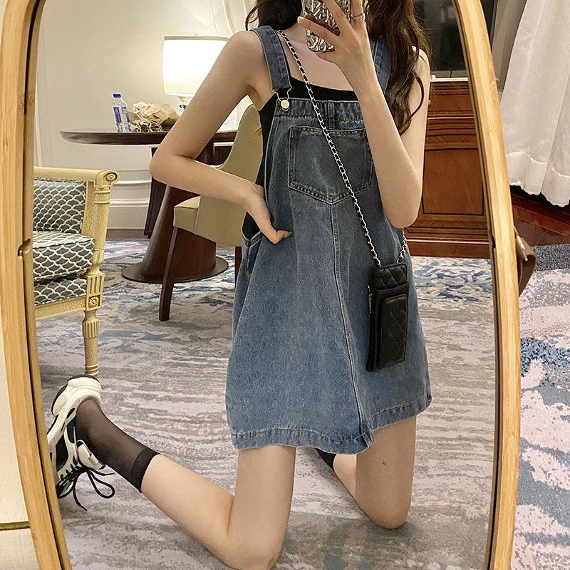 The denim skirt can be made in summer with salt and sweetness and a small dress 2020.