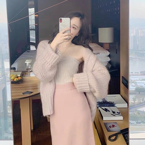 Korean gentle style knitted skirt set for women in autumn and winter  new foreign celebrities with thin temperament two-piece set