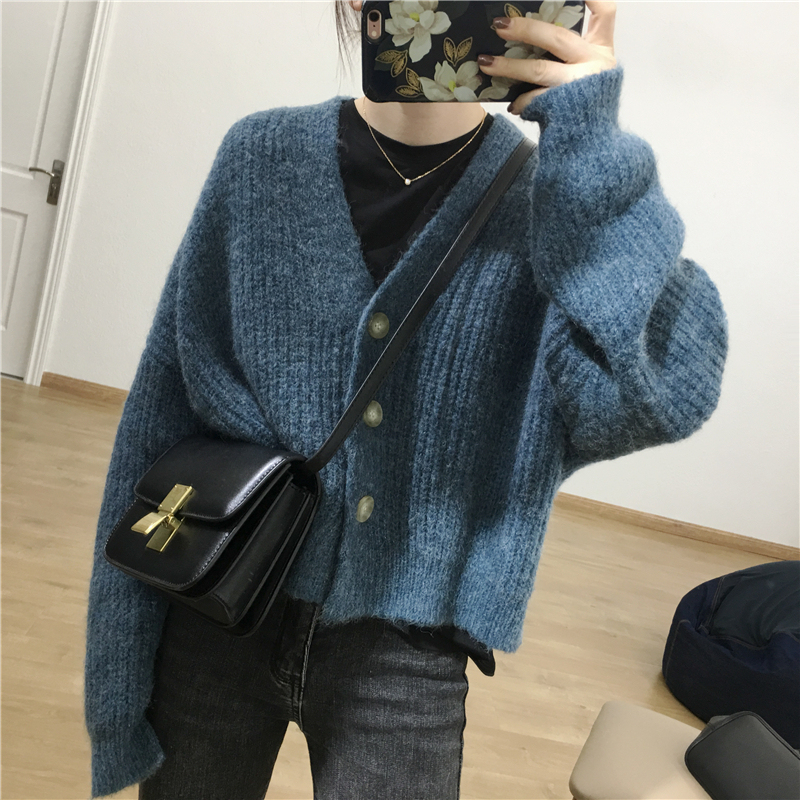 Spring and Autumn New Korean version V-neck single breasted thick stick needle short knitted sweater cardigan women's coat