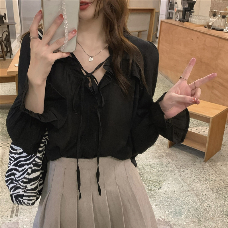 Real price! Korean loose lace up long sleeve top women's French temperament gentle V-neck lace shirt