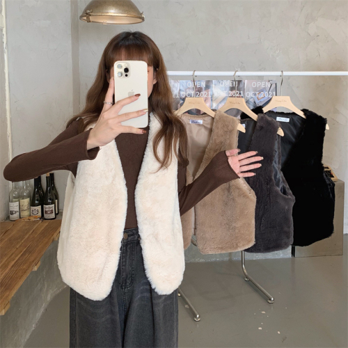 Real shooting and real price autumn and winter new high-grade Plush Camisole short vest vest + high collar bottomed sweater