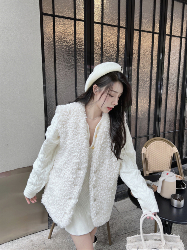 Real price real shooting lazy sweater twist knitted design French long sleeve sweater + woolen vest two-piece set