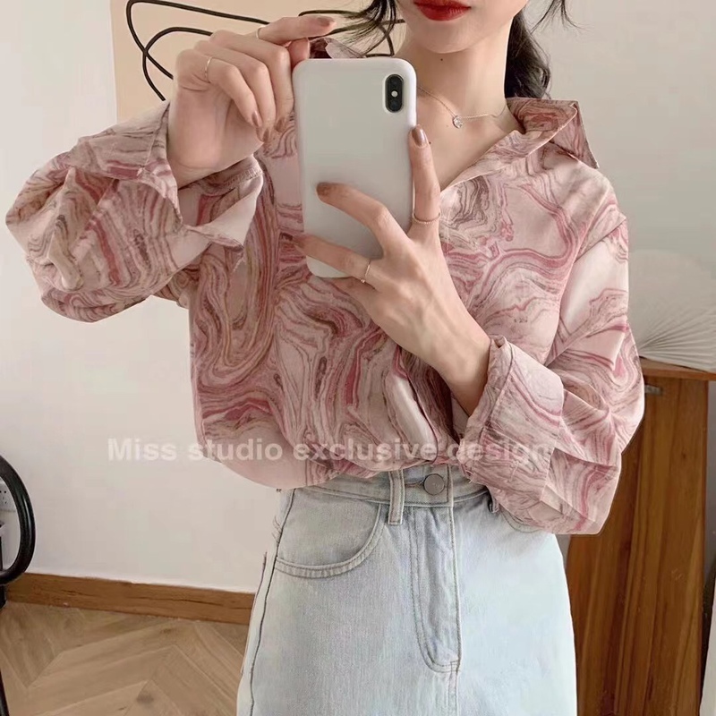 Autumn new Korean printed chiffon shirt retro Hong Kong style design sense of minority long sleeves versatile outer lining