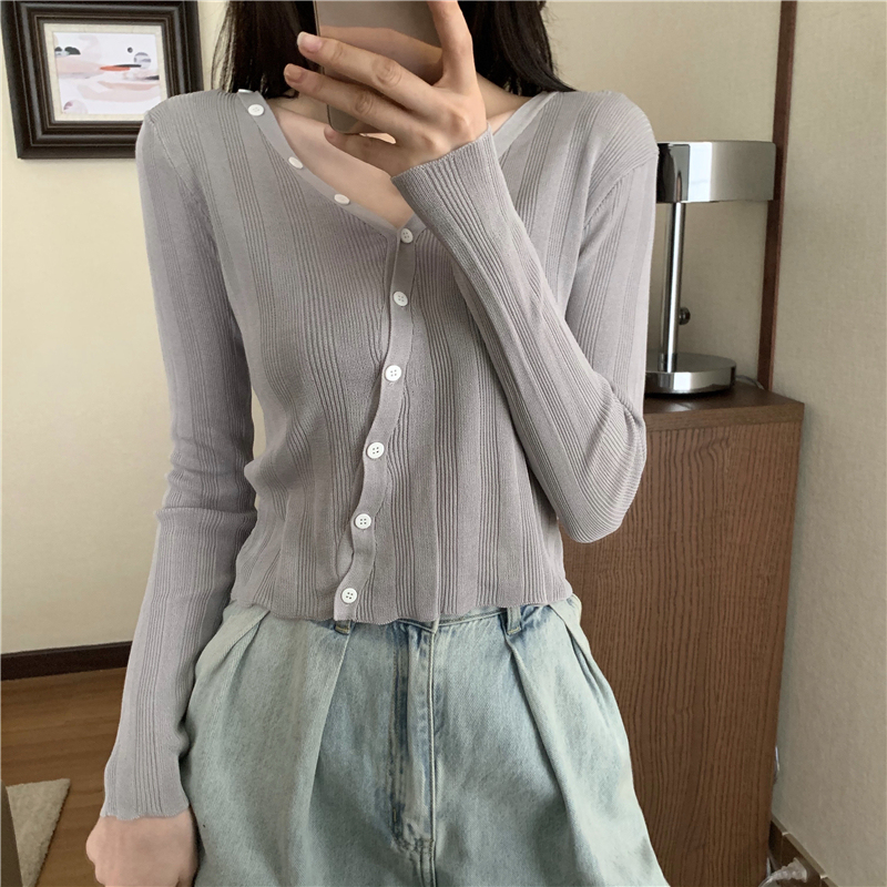 Real shot real price autumn clothing new minority design sense V-neck knitted thin coat top
