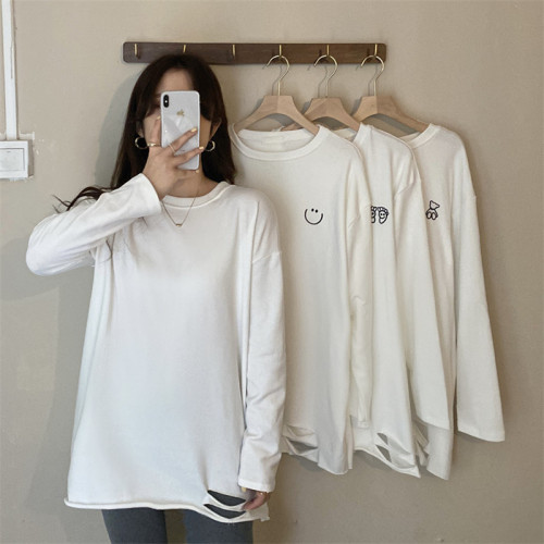 Real shooting autumn and winter new medium length loose embroidery lazy style long sleeve broken hole inside and outside top