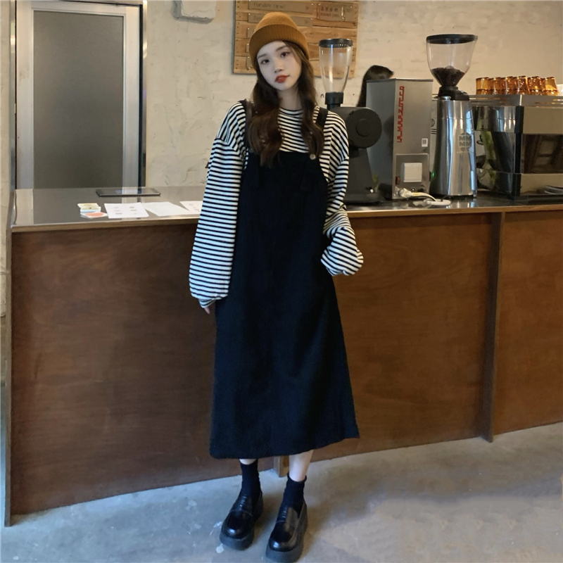 Real price! Korean stripe long sleeve versatile Top + Vintage age reducing loose corduroy strap skirt