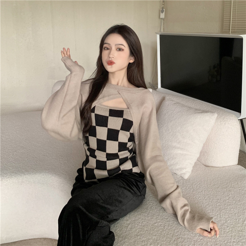 Real price autumn and winter Vintage Port style versatile knitted sweater blouse + chessboard lattice sling set
