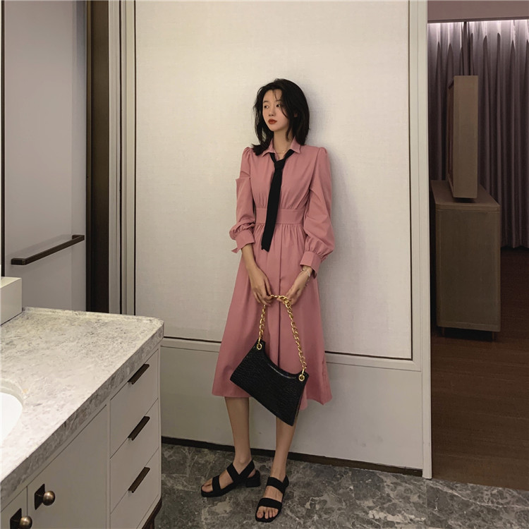 Real price early autumn retro white temperament college style V-neck waistband long sleeve French dress