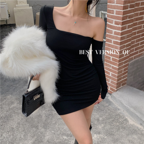 Sexy slim off shoulder elastic short skirt with buttocks