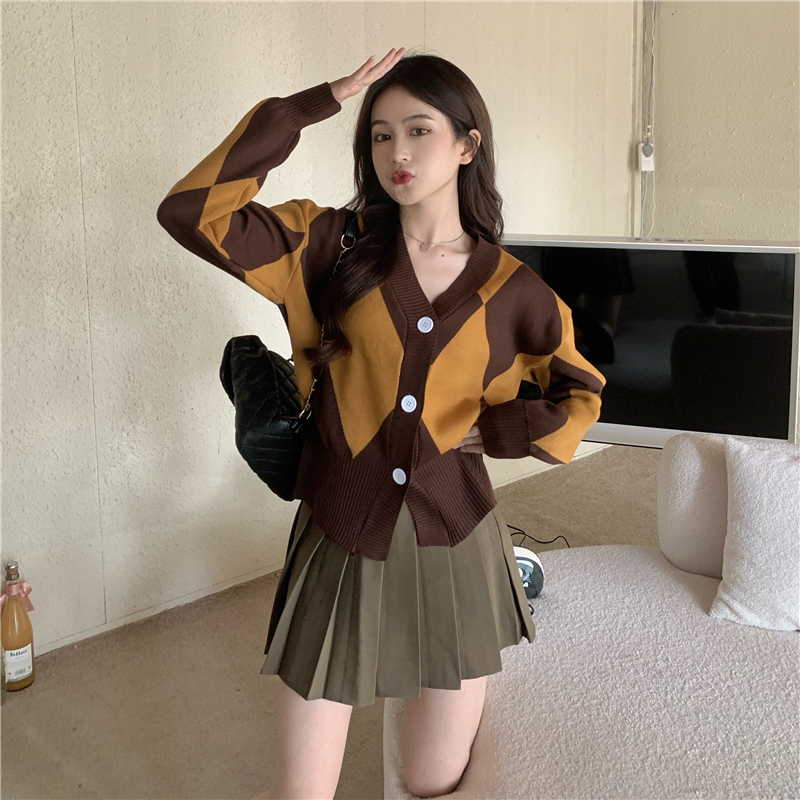 Real price autumn and winter Vintage Lingge V-neck loose sweater knitted cardigan