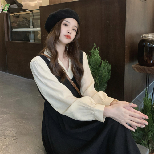 Real price Korean early spring retro temperament gentle Shirt Top Black Vest Dress Set