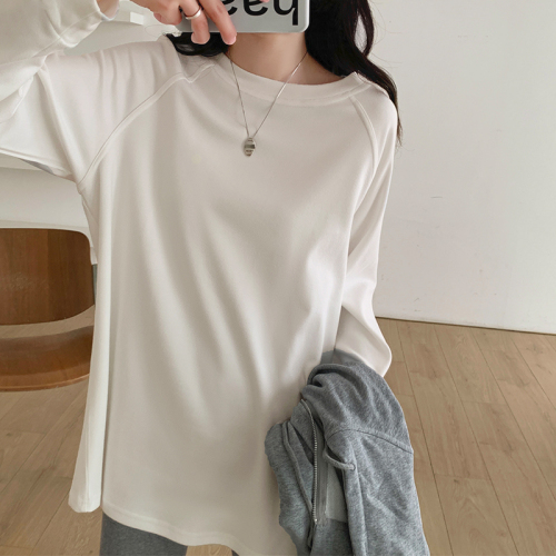 Actual price: 2022 spring and autumn new white bottomed shirt female design sense of minority foreign style long sleeve T-shirt