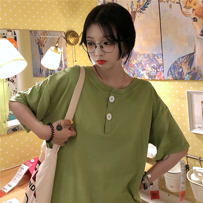 Short-sleeved T-shirt with personality buttons in summer in the new Korean version of 2019