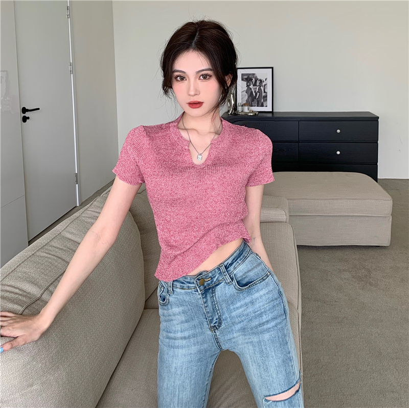 Real shooting and real price spring new V-neck design sense of minority knitted short T-shirt