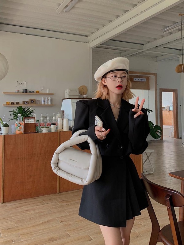Real price spring Korean chic simple temperament dark wind suit coat + skirt