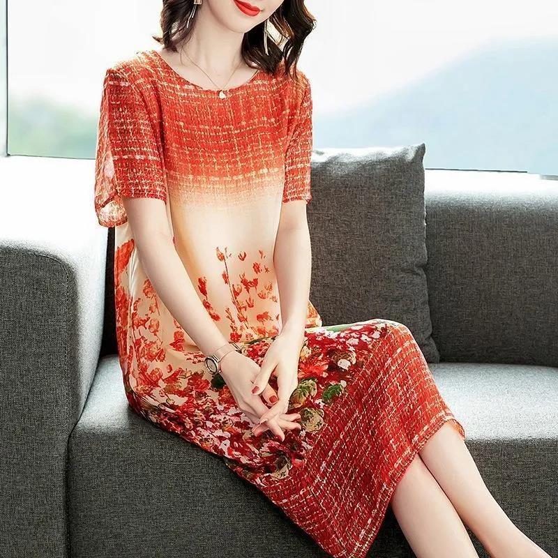 Ice silk dress 2022 middle-aged and elderly large lace mother's summer new short sleeve refreshing knee length skirt women