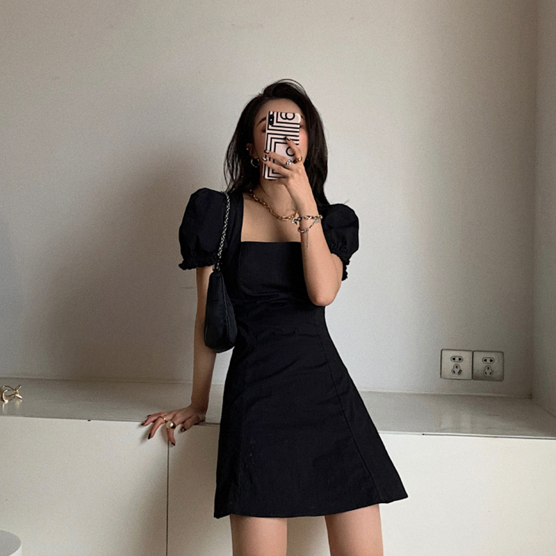 French retro idea Hepburn style small black dress with a thin waist and a small square neck black dress for women in summer