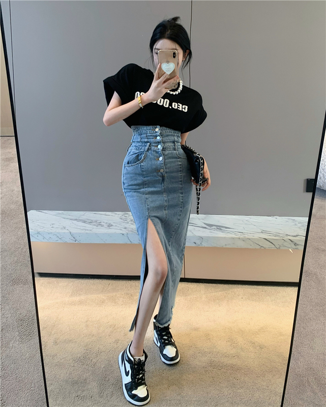 Real price! Korean high waist slim side split denim skirt + printed T-shirt