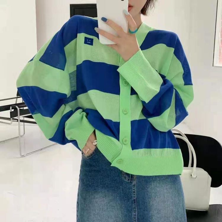 New in early summer! [huole] contrast color design V-neck versatile label T-shirt 2021# CJE