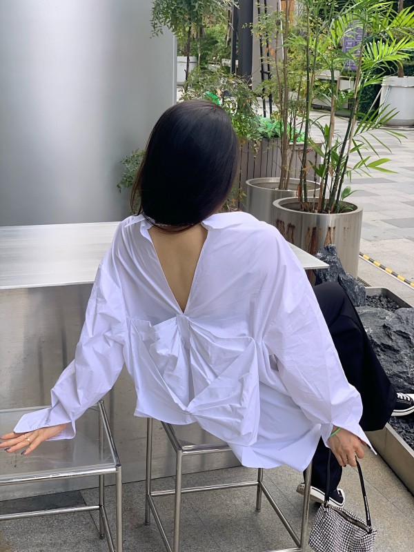 [yhpi] niche design medium length backless shirt (with detachable chain) 2250# JJ