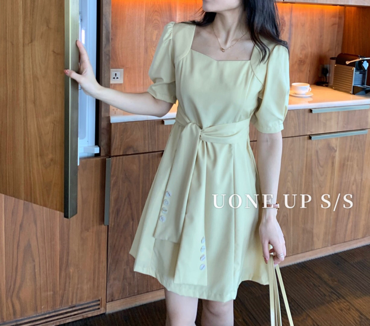 goods in stock! Early spring new! USL lace up dress