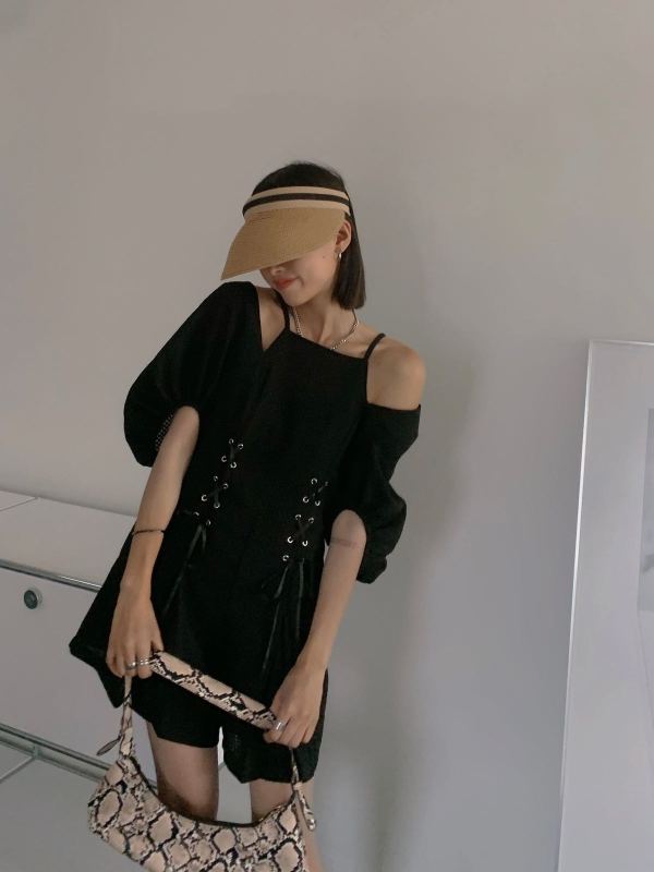 New in early summer! [Dore Dore] sweet cool suspender off shoulder Lantern Sleeve Jumpsuit 9756# zxx