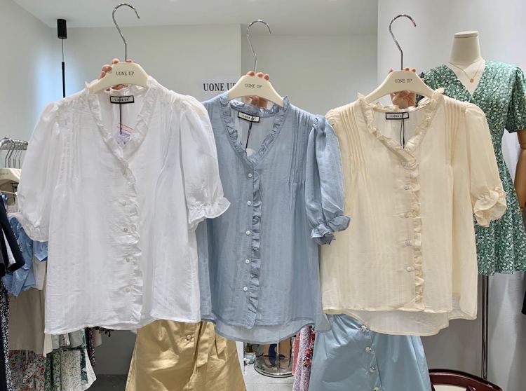 goods in stock! New in early summer! [uone] simple fungus side bubble sleeve solid color shirt 079895# LSL