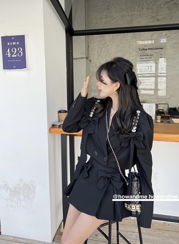 goods in stock! New year in early spring! [how and me] design sense retro heavy industry short coat + slim skirt suit 8116# LSL