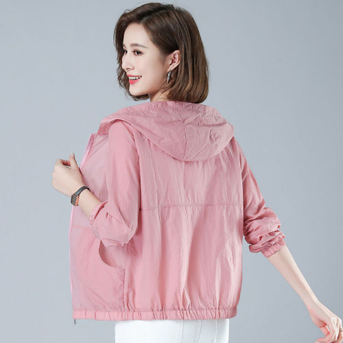 Sunscreen women 2022 summer new mother wearing middle-aged and elderly sunscreen clothing UV long sleeve thin coat tide