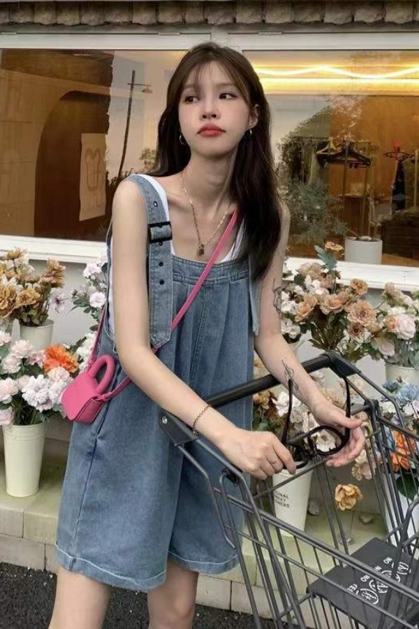 Cowboy Siamese Shorts Women's Tide Summer 2022 New High Waist Slimming Age-Reduction Straps Wide Leg Five-point Pants