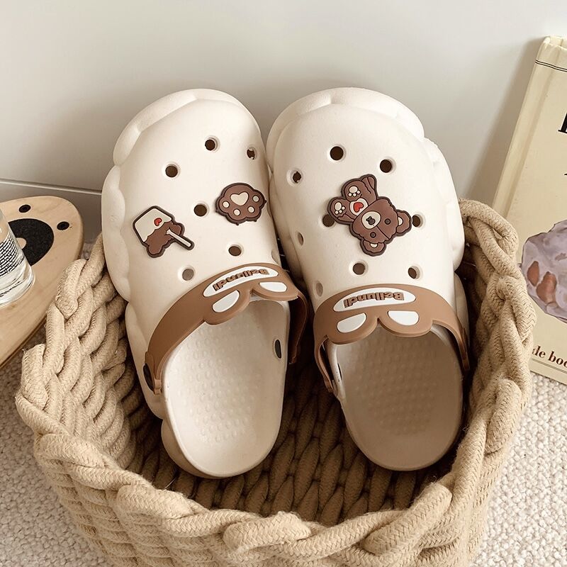 Summer Korean version sandals wearing hole shoes outdoor home bath thick bottom cute non slip cloud slipper girl